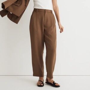 Madewell Pleated Tapered-Leg Pants in Easygoing Crepe Light Roast Sz 10 Fall